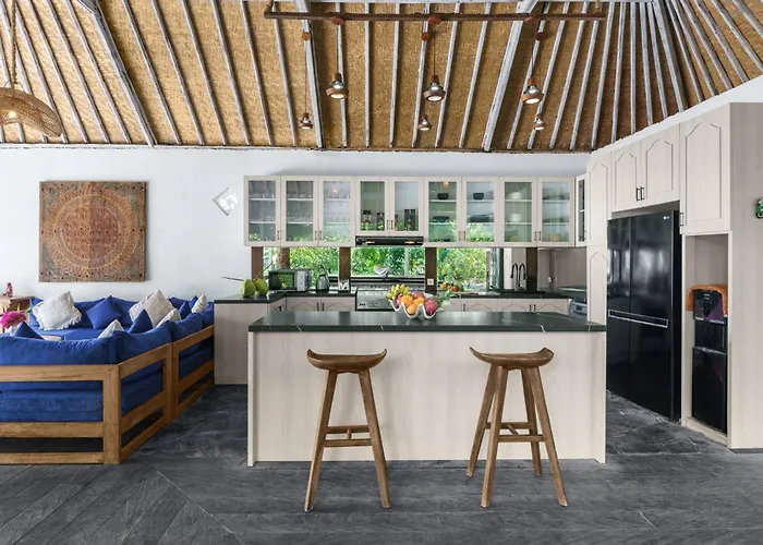 Cahaya - Ocean, Sunset And Volcano Views, An Island Hideout Villa Nusa Lembongan