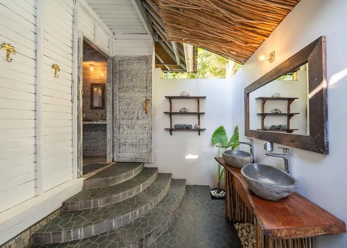 Villa Cahaya - Ocean, Sunset&volcano Views, An Island Hideout Nusa Lembongan